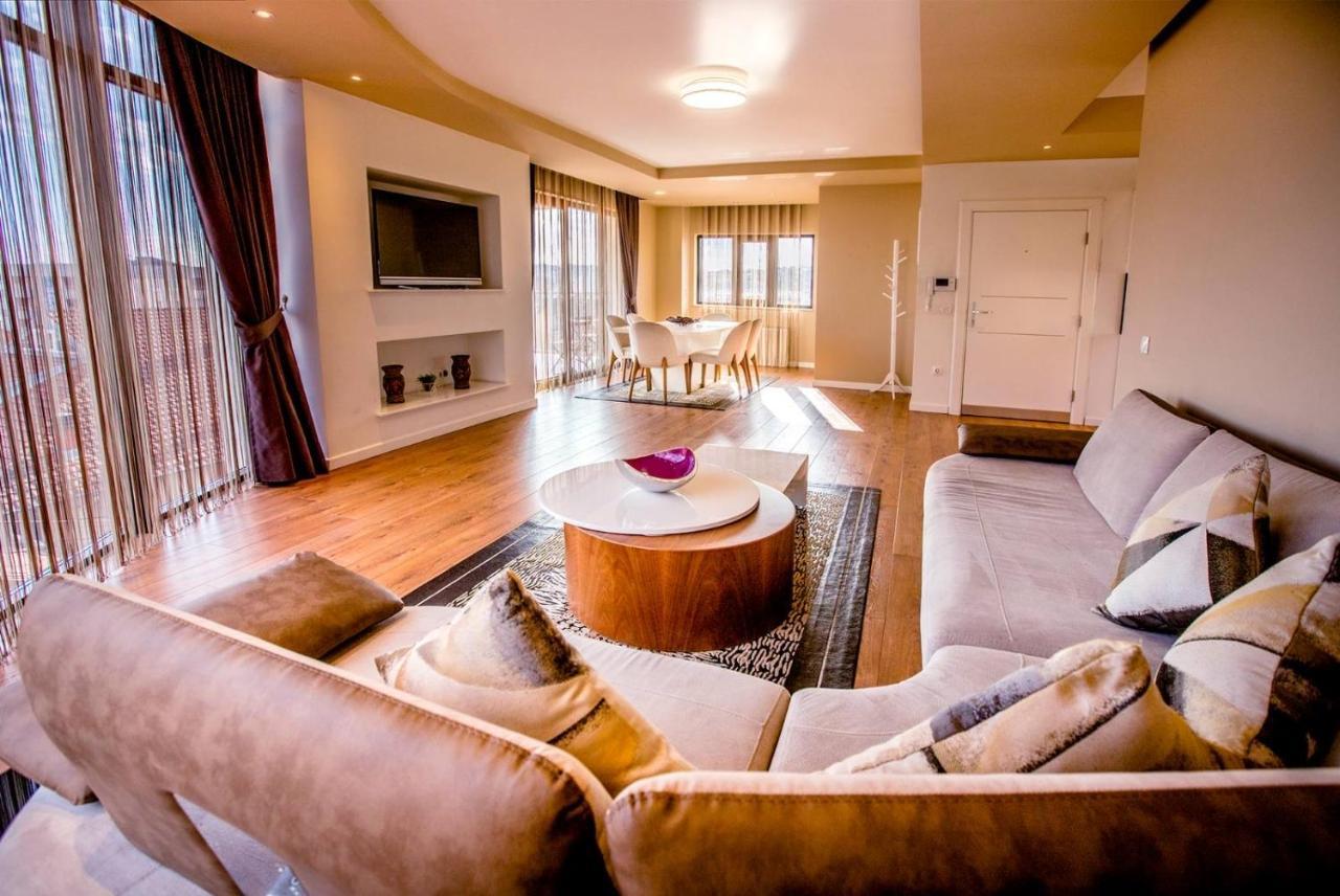 Bentley Apartments พริสตีนา ภายนอก รูปภาพ