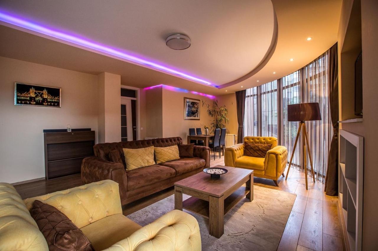 Bentley Apartments พริสตีนา ภายนอก รูปภาพ