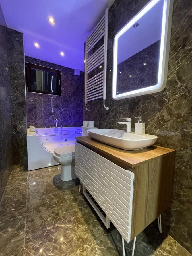 Bentley Apartments พริสตีนา ภายนอก รูปภาพ