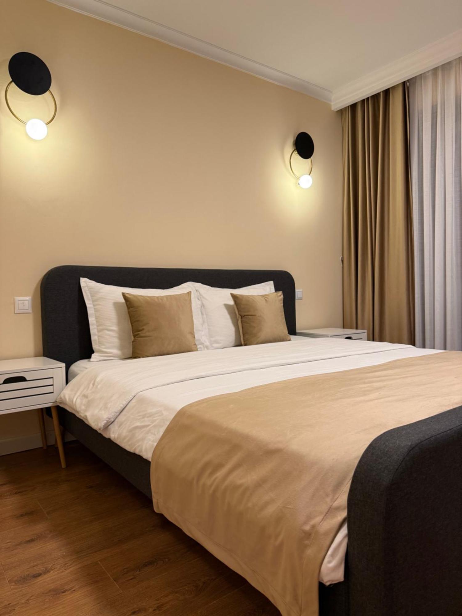 Bentley Apartments พริสตีนา ภายนอก รูปภาพ